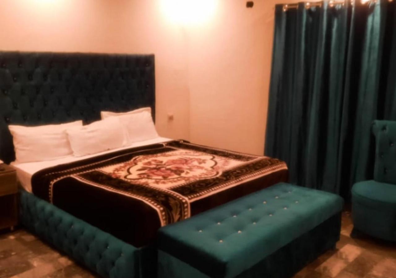 Hotel Day In Emporium Lahore Exterior foto
